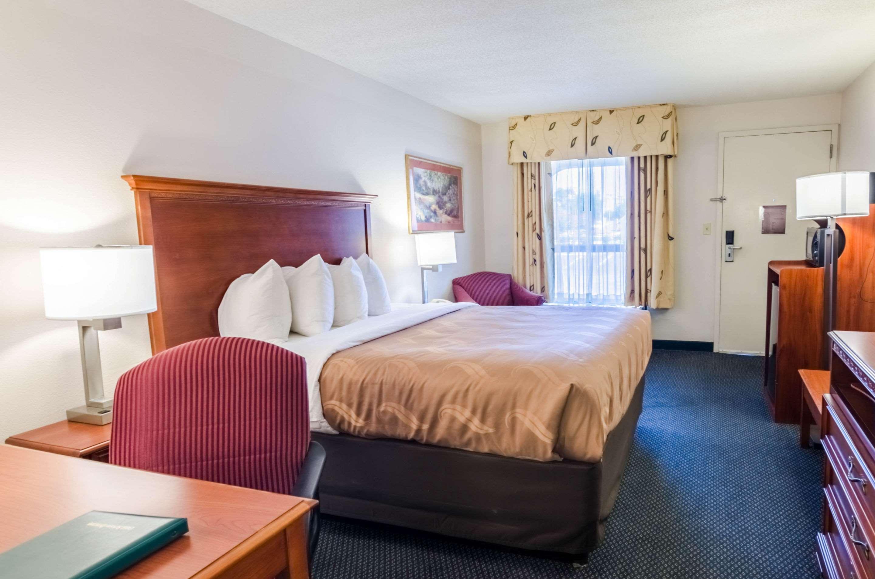 Quality Inn Lynchburg Near University Exteriör bild