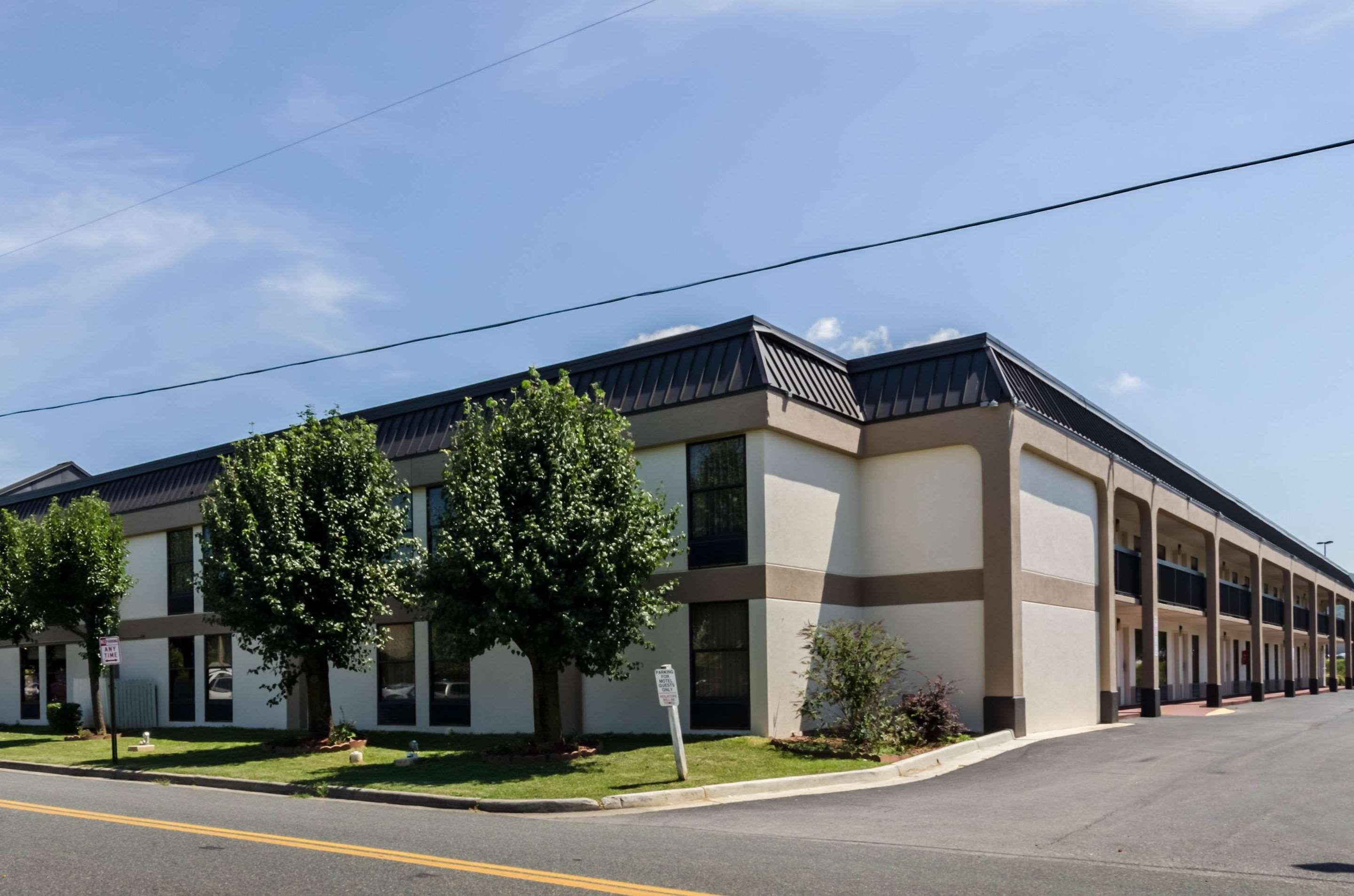 Quality Inn Lynchburg Near University Exteriör bild