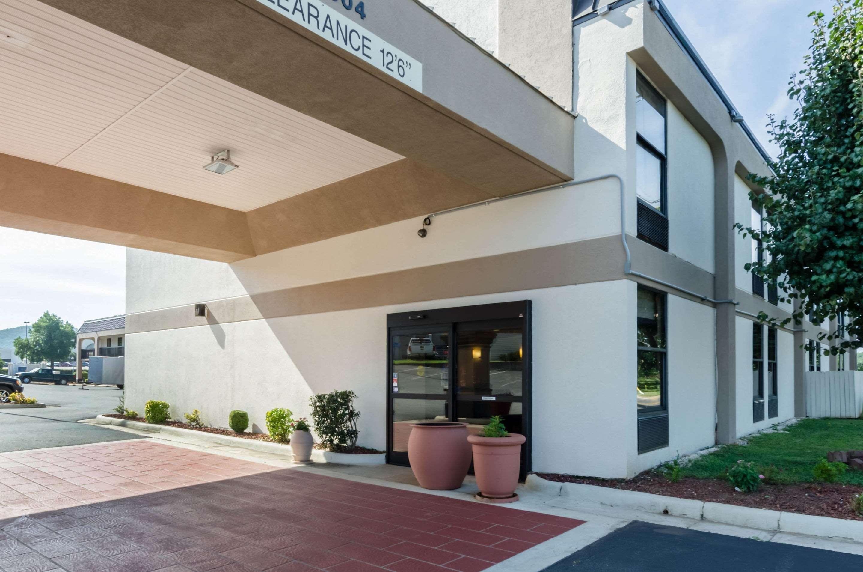 Quality Inn Lynchburg Near University Exteriör bild